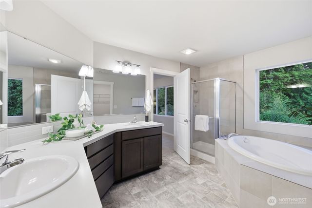 2045 81st Avenue E, Edgewood, WA 98371