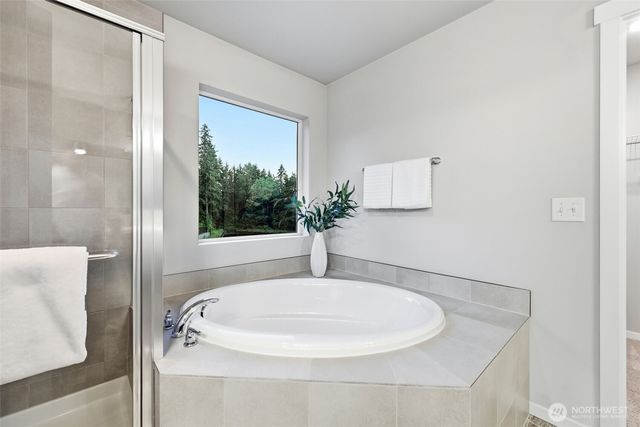 2045 81st Avenue E, Edgewood, WA 98371