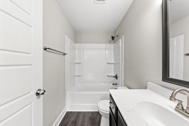 287 Smithson Ln, Clarksville, TN 37040