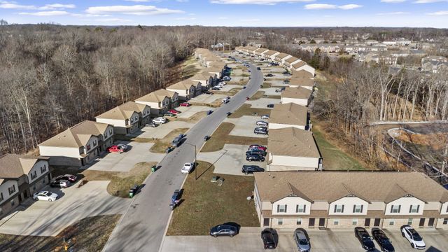 287 Smithson Ln, Clarksville, TN 37040