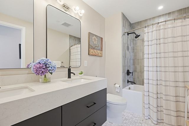 70 Leo Birmingham Parkway 501, Boston, MA 02135