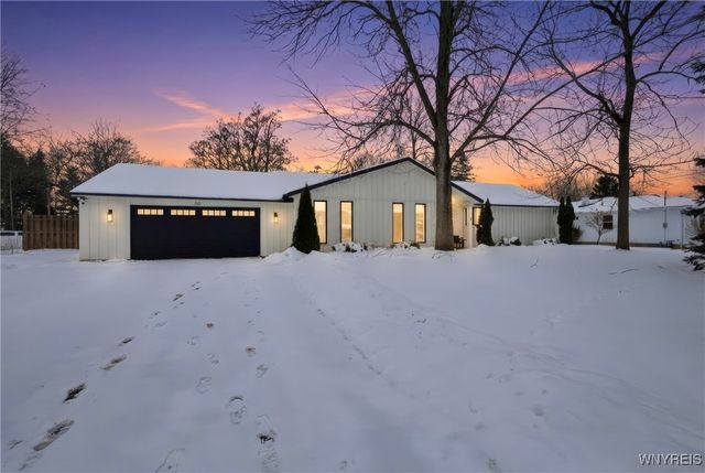 210 Stuewe Road, Amherst, NY 14068