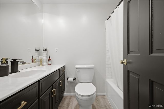 210 Stuewe Road, Amherst, NY 14068