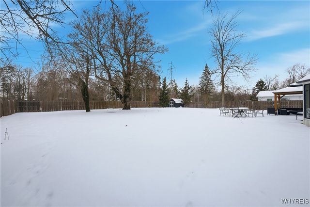 210 Stuewe Road, Amherst, NY 14068