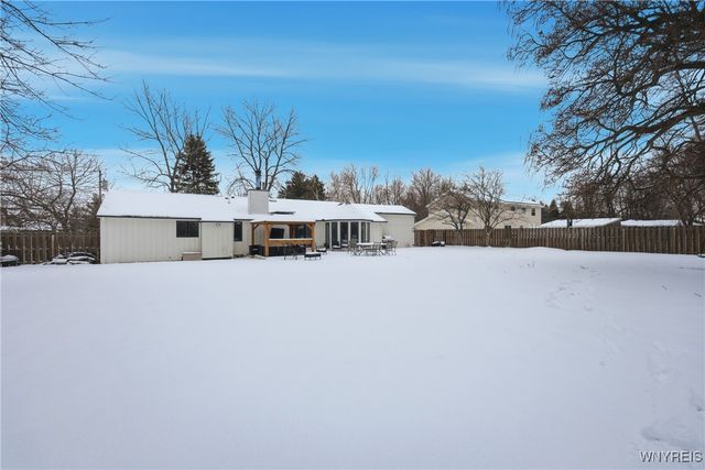 210 Stuewe Road, Amherst, NY 14068