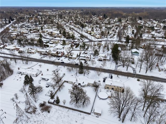 210 Stuewe Road, Amherst, NY 14068