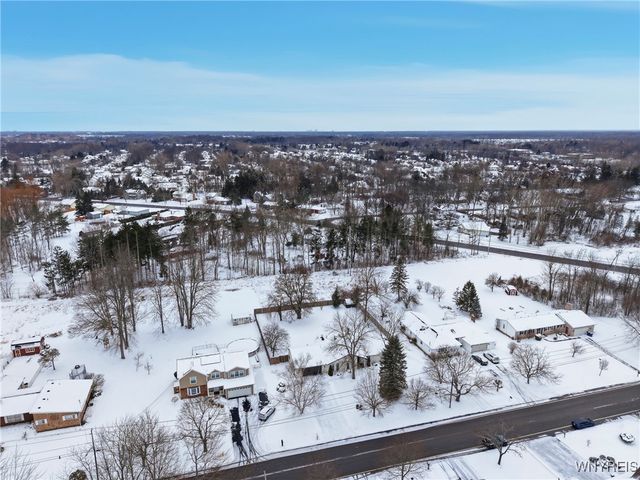 210 Stuewe Road, Amherst, NY 14068