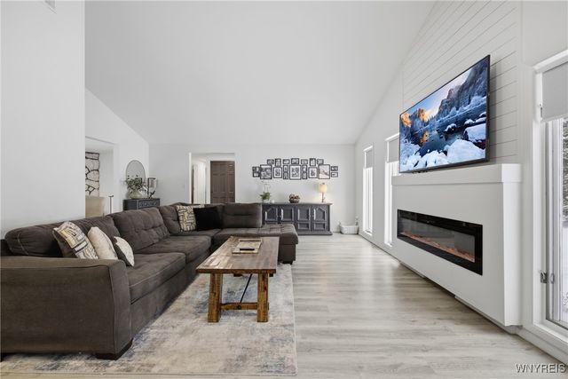 210 Stuewe Road, Amherst, NY 14068