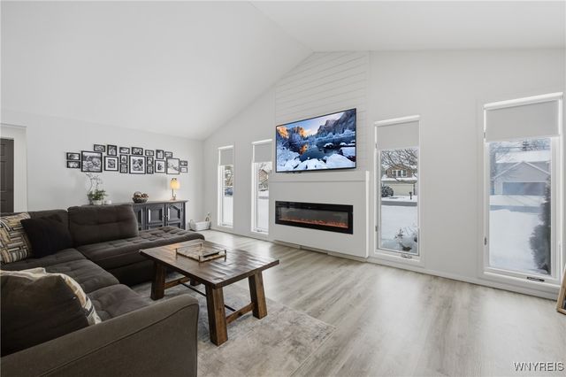 210 Stuewe Road, Amherst, NY 14068