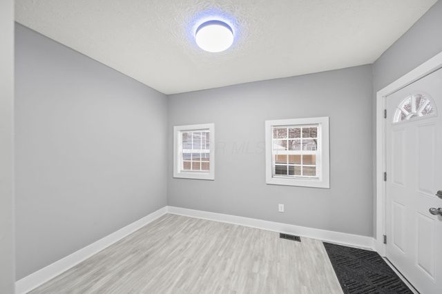 225 S Highland Avenue, Columbus, OH 43223