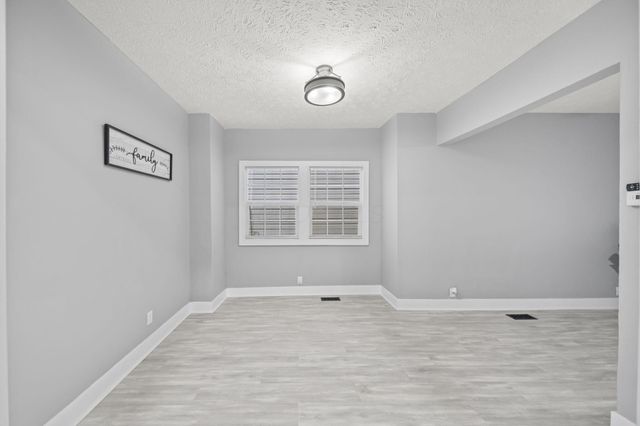 225 S Highland Avenue, Columbus, OH 43223