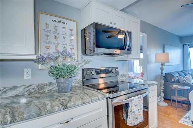 500 Pacific Ave Unit 211, Virginia Beach, VA 23451