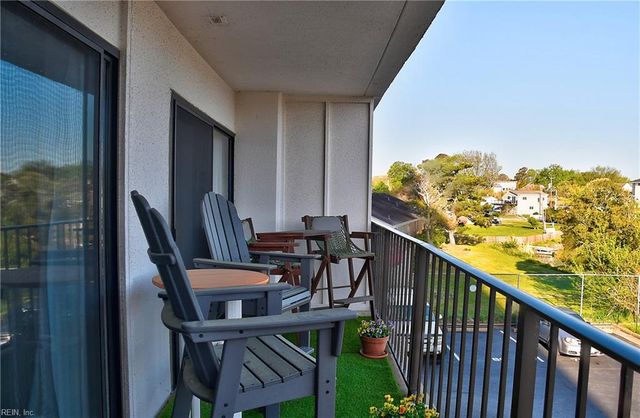 500 Pacific Ave Unit 211, Virginia Beach, VA 23451