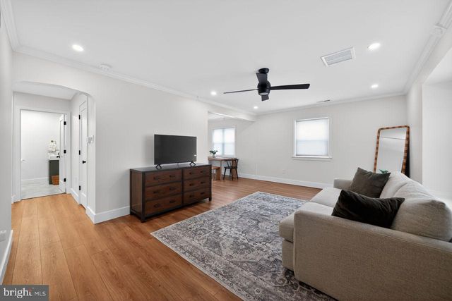 10 E SUTTON AVE, Moorestown, NJ 08057