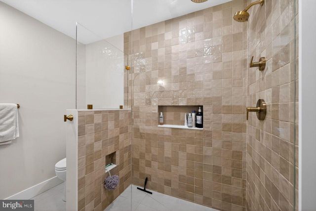 10 E SUTTON AVE, Moorestown, NJ 08057