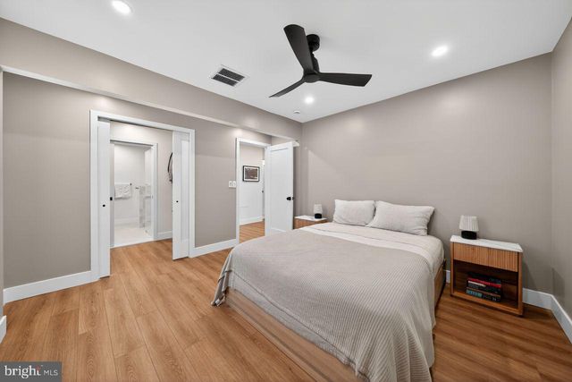 10 E SUTTON AVE, Moorestown, NJ 08057