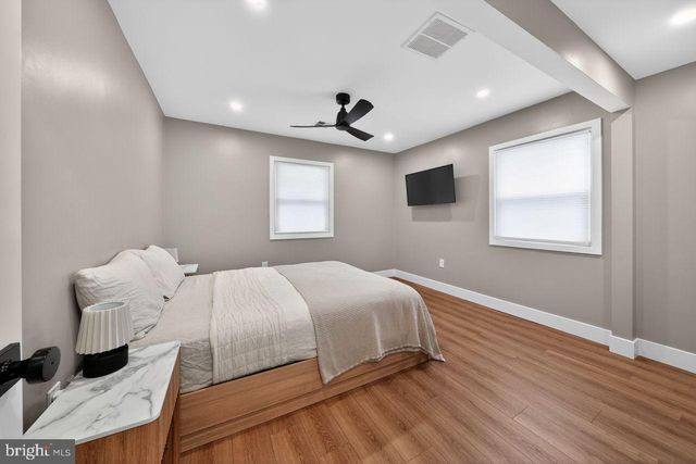 10 E SUTTON AVE, Moorestown, NJ 08057