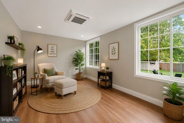 10 E SUTTON AVE, Moorestown, NJ 08057