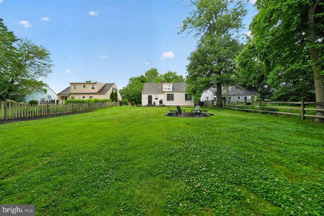 10 E SUTTON AVE, Moorestown, NJ 08057