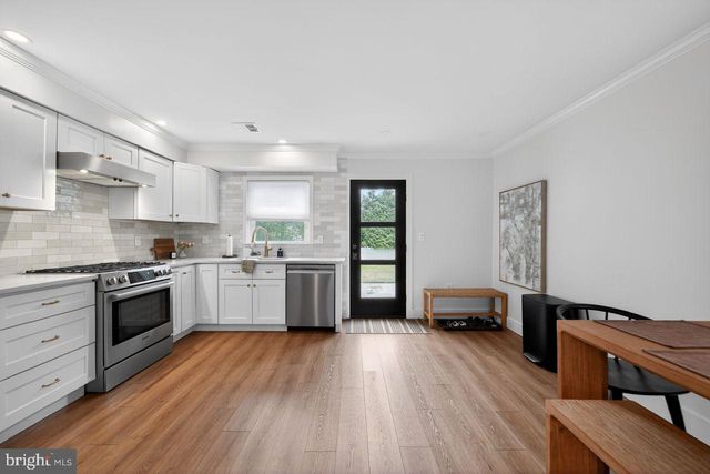 10 E SUTTON AVE, Moorestown, NJ 08057