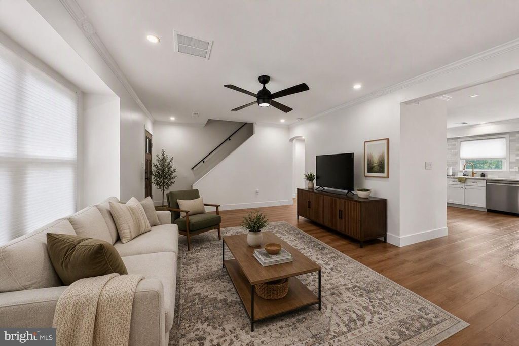 10 E SUTTON AVE, MOORESTOWN, NJ 08057 — photo 2