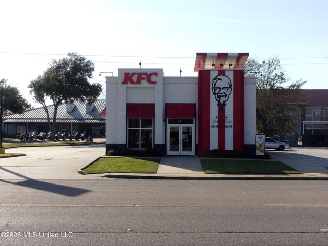 944 Cedar Lake Road, Biloxi, MS 39532
