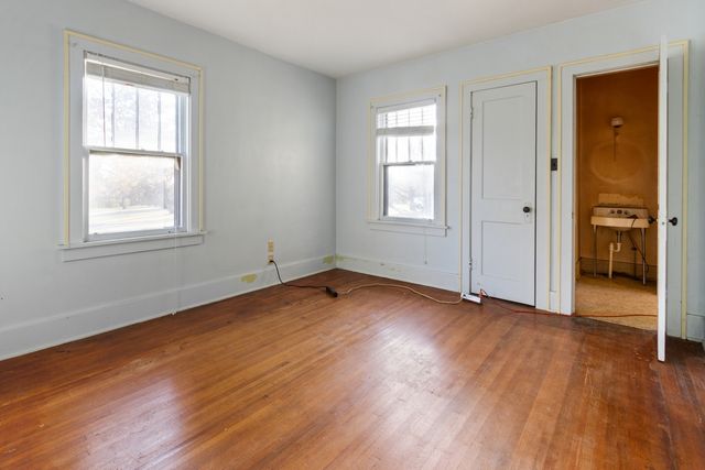 1737 N Brinton Avenue, Dixon, IL 61021