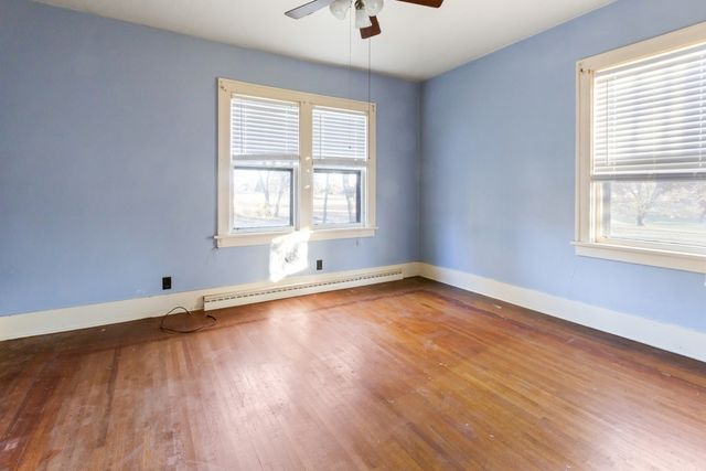 1737 N Brinton Avenue, Dixon, IL 61021