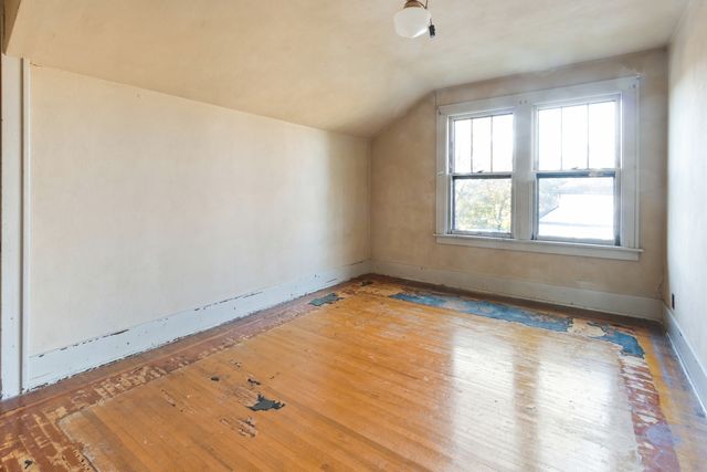 1737 N Brinton Avenue, Dixon, IL 61021