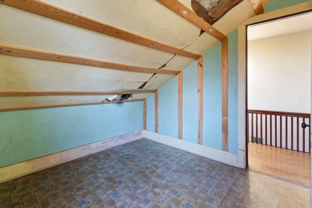 1737 N Brinton Avenue, Dixon, IL 61021