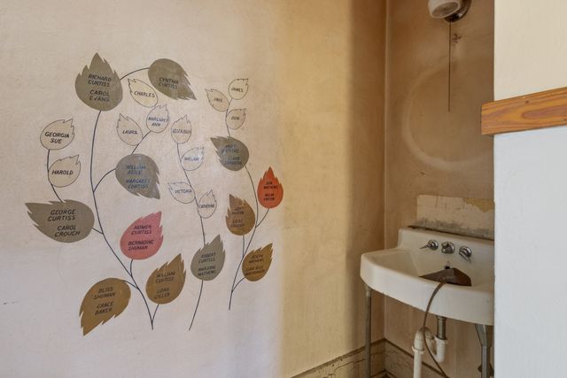 1737 N Brinton Avenue, Dixon, IL 61021