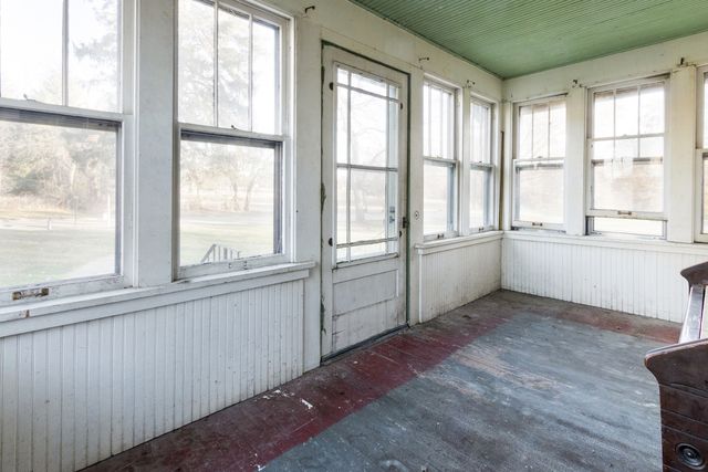 1737 N Brinton Avenue, Dixon, IL 61021