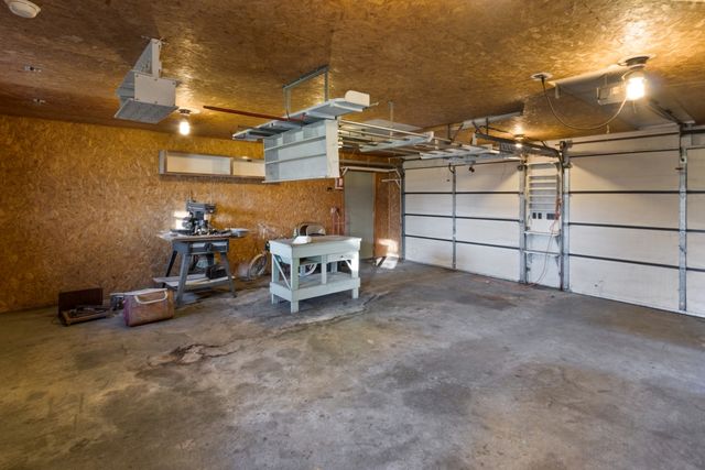 1737 N Brinton Avenue, Dixon, IL 61021