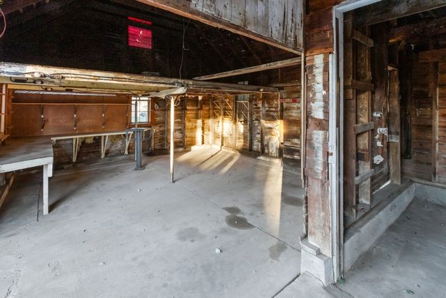 1737 N Brinton Avenue, Dixon, IL 61021