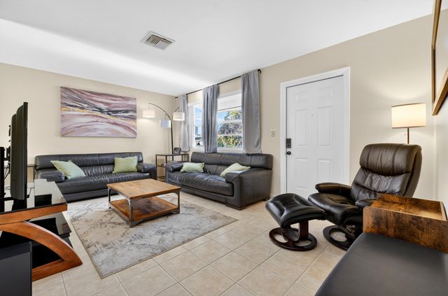 3107 Avenue F, Riviera Beach, FL 33404