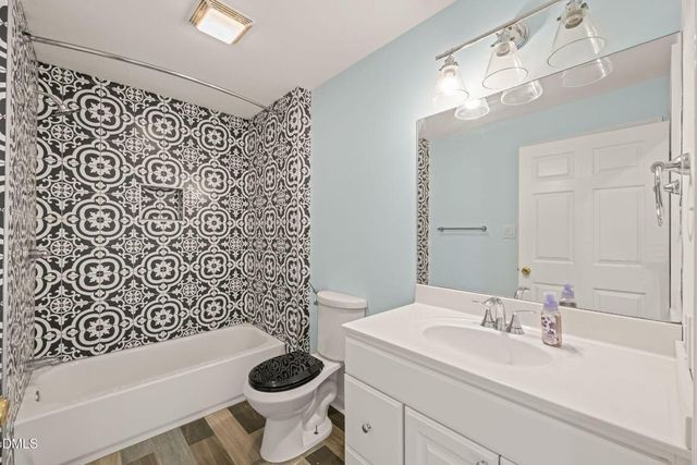 5223 Margon Place, Hillsborough, NC 27278