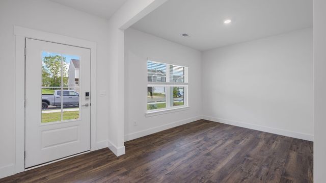 8203 Watercolour Lane, Ooltewah, TN 37363
