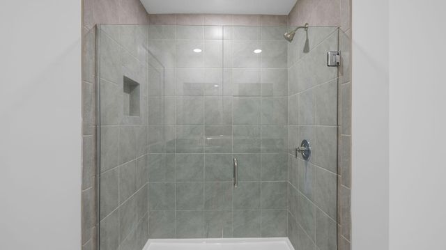 8203 Watercolour Lane, Ooltewah, TN 37363