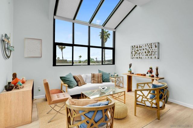 357 Playa Del Sur 3, La Jolla, CA 92037