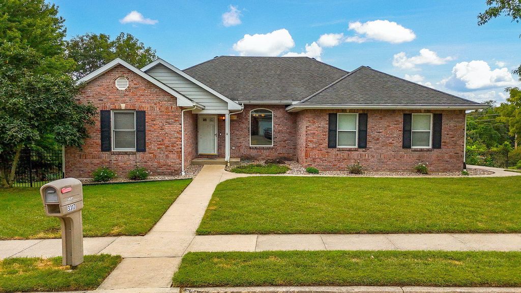 3317 APPALACHIAN DR, Columbia, MO 65203