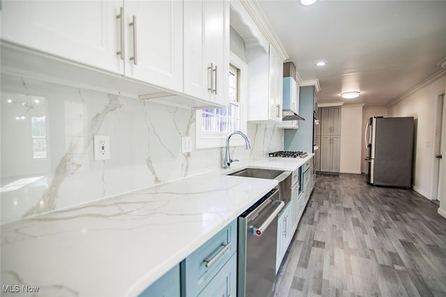 5123 Glenbrook Drive, Vienna, WV 26105