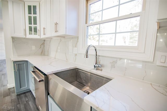 5123 Glenbrook Drive, Vienna, WV 26105