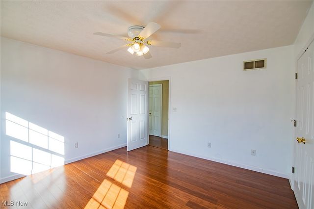 5123 Glenbrook Drive, Vienna, WV 26105