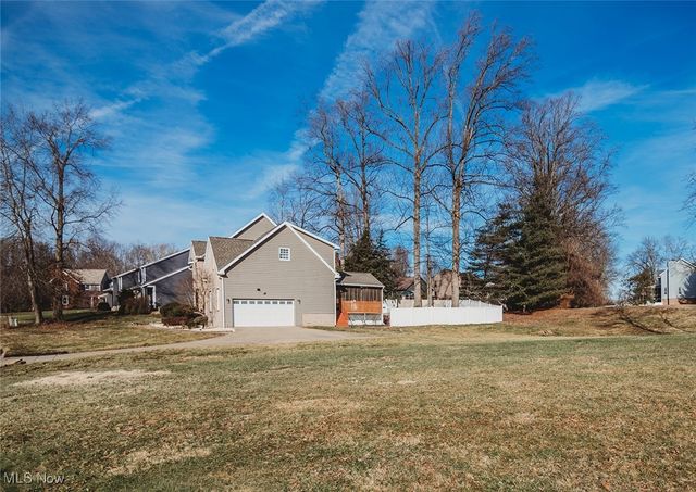 5123 Glenbrook Drive, Vienna, WV 26105