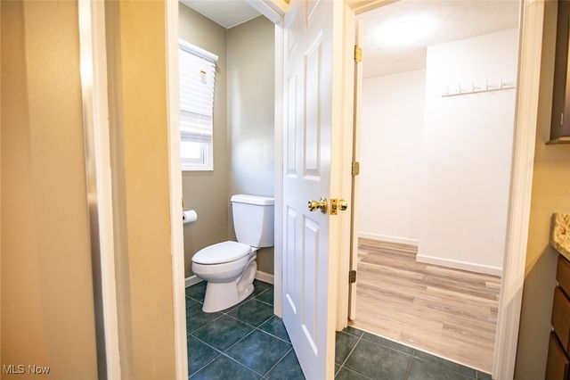 5123 Glenbrook Drive, Vienna, WV 26105