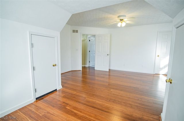 5123 Glenbrook Drive, Vienna, WV 26105