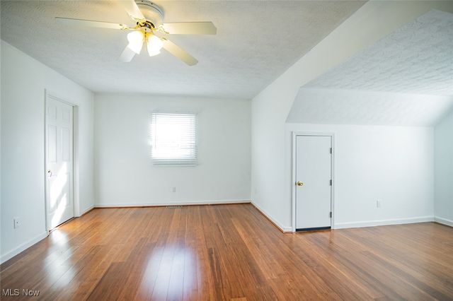 5123 Glenbrook Drive, Vienna, WV 26105