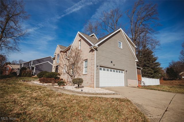 5123 Glenbrook Drive, Vienna, WV 26105