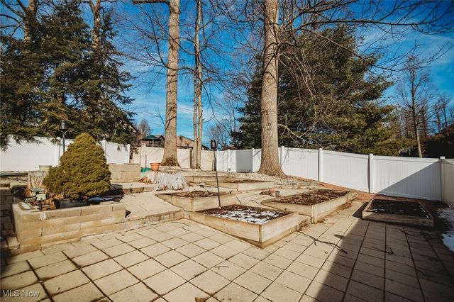 5123 Glenbrook Drive, Vienna, WV 26105