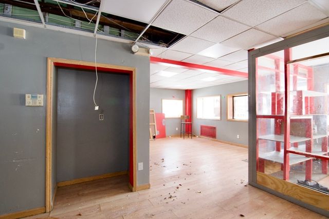 423-427 State St, Springfield, MA 01105